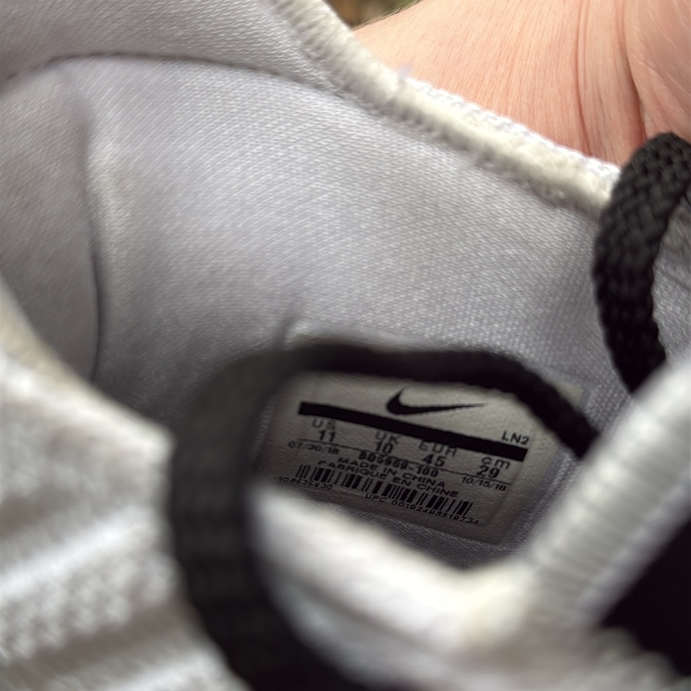 RARE Nike Lebron XVI 16 "Equality" BQ5969-001 Men's size 11 US - Picture 7 of 7